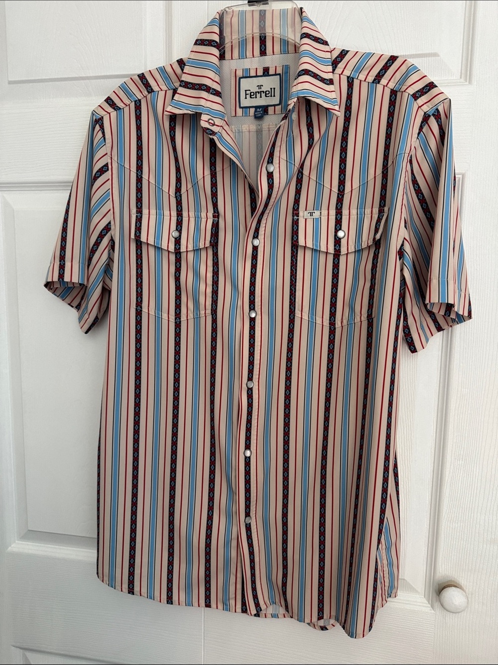 Men’s Short-Sleeve Striped Button-Down Shirt in Beige with Red & Blue Stripes